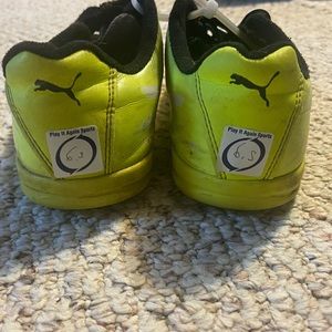 Boys Indoor soccer cleats